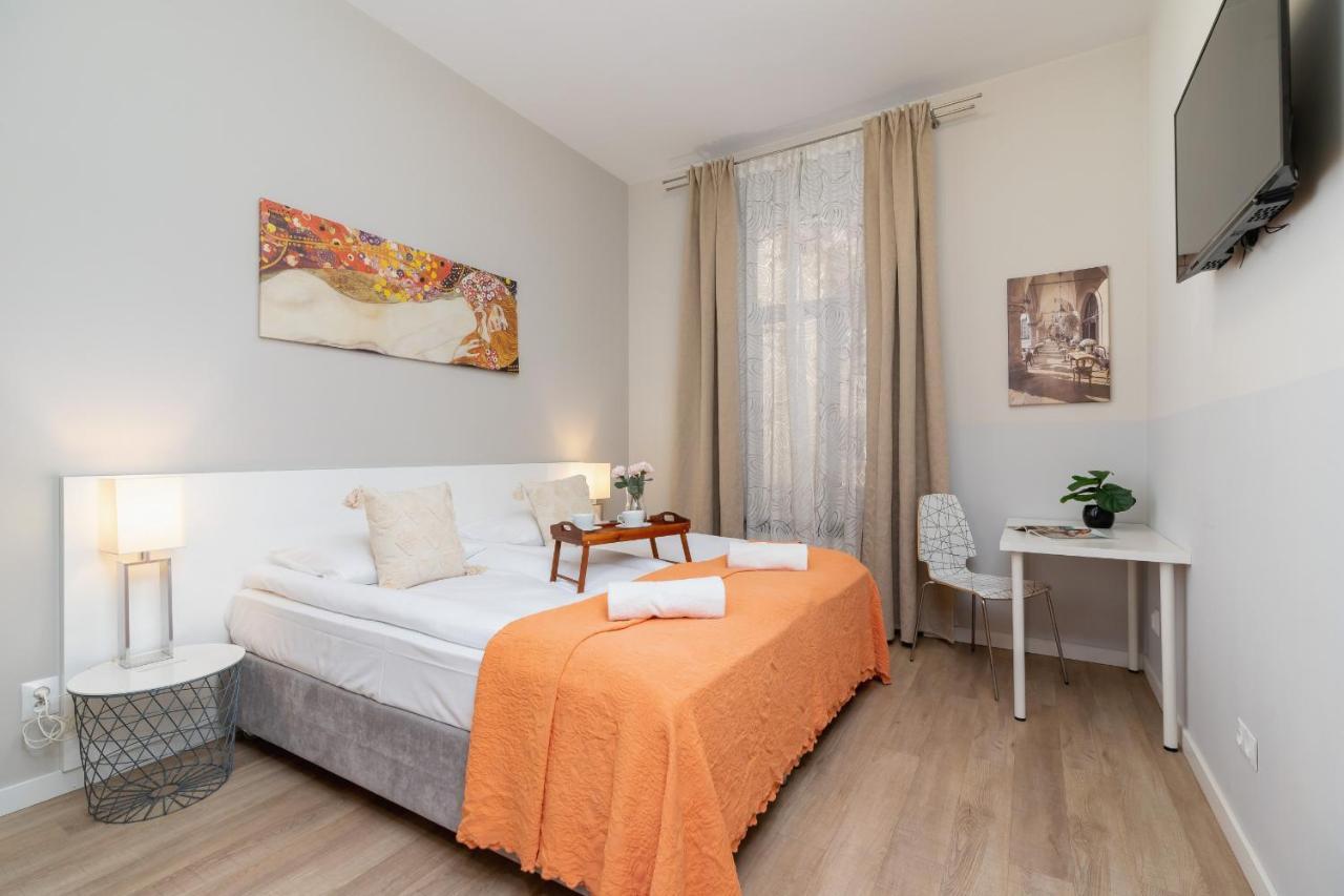 Central Planty Park Apartment Lobzowska By Noclegi Renters Krakow Luaran gambar