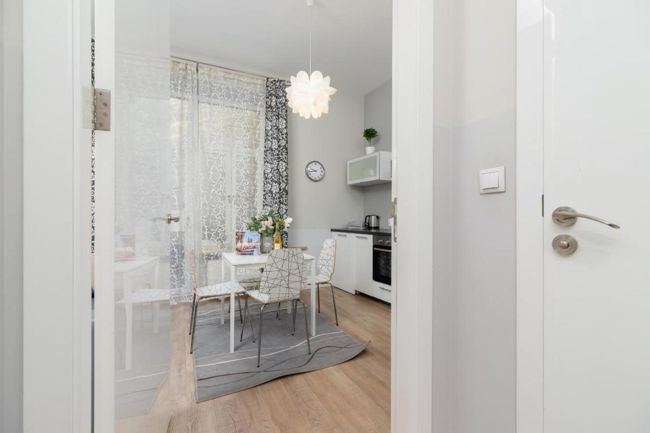 Central Planty Park Apartment Lobzowska By Noclegi Renters Krakow Luaran gambar
